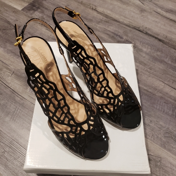 Le Chateau LUXE Shoes - Picture 4 of 6